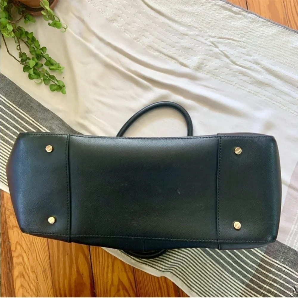 Tory Burch Robinson Double Zipper Black Leather Tote Bag Top Handle & Strap